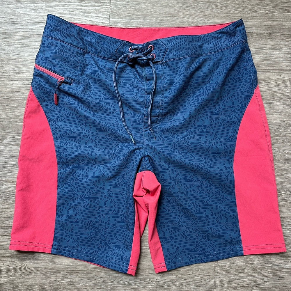 Vineyard Vines Swim Trunks Men's 34 Inch Waist Red Blue Fish Pattern Pocket‎